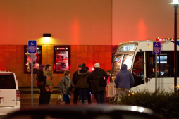 Tiroteo en centro comercial deja tres muertos en Oregon, Estados Unidos