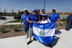 Catrachos se hicieron sentir en el Livestrong Park