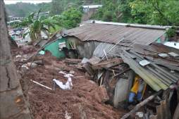 Honduras: Lluvias dejan un muerto y daños en Comayagua