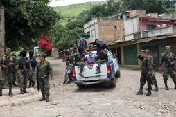 Cinco detenidos tras balacera en la capital