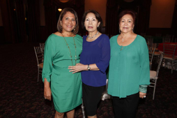 Damas unidas en Navidad