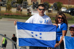 Catrachos se hicieron sentir en el Livestrong Park