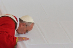 Papa Francisco: 'No seáis nunca hombres y mujeres tristes'