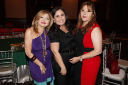 Damas unidas en Navidad