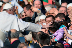 El papa Francisco dice que 'el verdadero poder es el servicio'