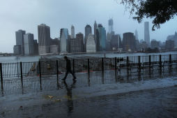 Nueva York despierta sin luz, transporte y aislada tras pesadilla de Sandy