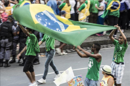 La pequeña Aparecida espera con ansias la visita del papa Francisco