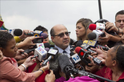 Venezuela: Capriles impugna todo el proceso electoral del 14 de abril