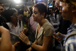 Snowden pide asilo en Rusia hasta poder volar a América Latina