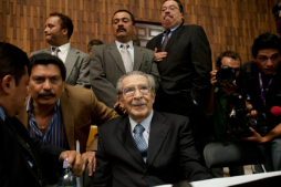 Nuevo tribunal para juicio de Ríos Montt