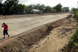 Reconstrucción de vía a Yoro culminará en febrero de 2014