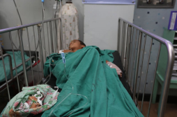 Mortero le corta dedo a niño de 8 años