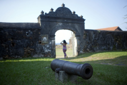 Canadienses apuestan por el turismo en Trujillo, Honduras