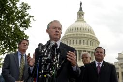 Senadores republicanos promueven enmienda para aumentar seguridad fronteriza