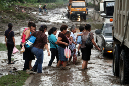 Onda tropical número 16 cobra una vida en San Pedro