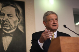 López Obrador no reconoce fallo y llama a desobediencia civil