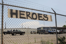 Voraz incendio en Arizona fuera de control tras matar a 19 bomberos