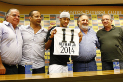Neymar renueva con el Santos hasta 2014