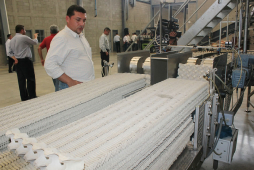 Con nueva fábrica se crearán 300 empleos