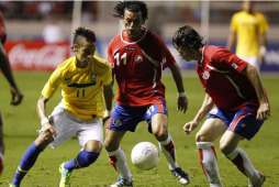 Brasil vence con lo justo a valiente Costa Rica