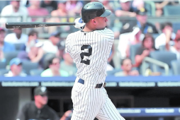 Yankees barren a los Azulejos