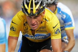 Lance Armstrong pierde sus 7 tour de Francia, lo suspenden de por vida