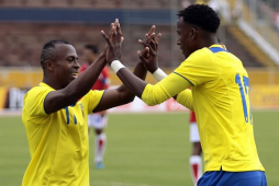 Rueda cierra preparación de Ecuador con goleada a Costa Rica