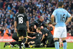 El festejo del Wigan, un sufrido campeón