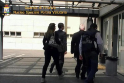 Detenido un prelado en el marco de una investigación sobre el banco vaticano