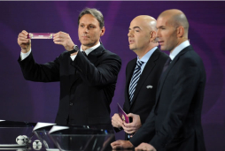 España esquiva el grupo más difícil en el sorteo de la Eurocopa 2012