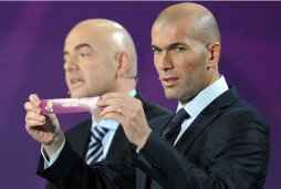 España esquiva el grupo más difícil en el sorteo de la Eurocopa 2012