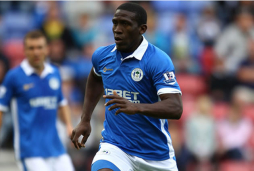 Hendry Thomas juega de titular con el Wigan, pero en las reservas