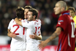 España se exhibe y triunfa por primera vez en Praga