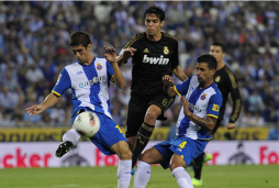 Higuaín destroza a un inocente Espanyol