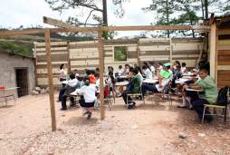 El 70% de escuelas y colegios de Honduras están dañados