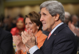 EUA no puede salir del escenario mundial: John Kerry