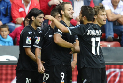 Valencia se coloca líder provisonal de la Liga española