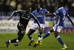 Wigan obstaculiza la escalada del Chelsea