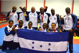 Honduras conquista tres medallas de oro en lucha