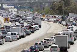 EUA: Boeing 777 se incendia al momento de aterrizar