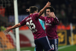 Bayern, Dortmund y Schalke continúan su pulso en la Bundesliga