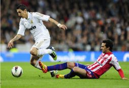 Real Madrid se afianza con apuros antes del clásico