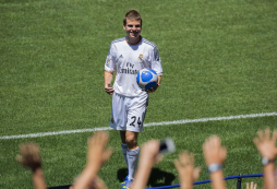 Real Madrid presenta a Illarramendi, su nueva figura