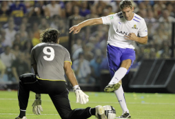 Martín Palermo vivió con emoción su fiesta de despedida