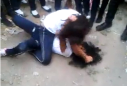 Vídeo revela pelea de estudiantes en colegio de Honduras