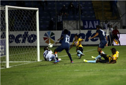 Ever Alvarado hizo historia en la Liga Nacional