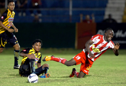 El Vida despierta y el Real España preocupa