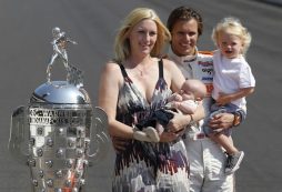 Muere un piloto inglés en un horrible accidente en la Indy Car