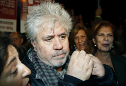 Choque entre policías y manifestantes en protestas en España
