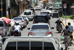 Matrículas vehiculares generarán L2,300 millones al fisco